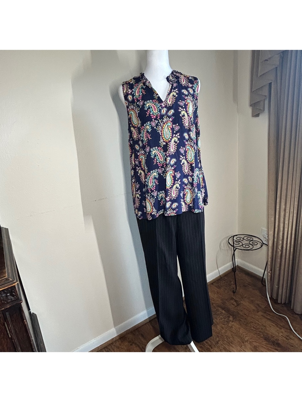 Talbots Boho Bohemian Retro Navy Blue Multi Paisley Print V-Neck Talbots